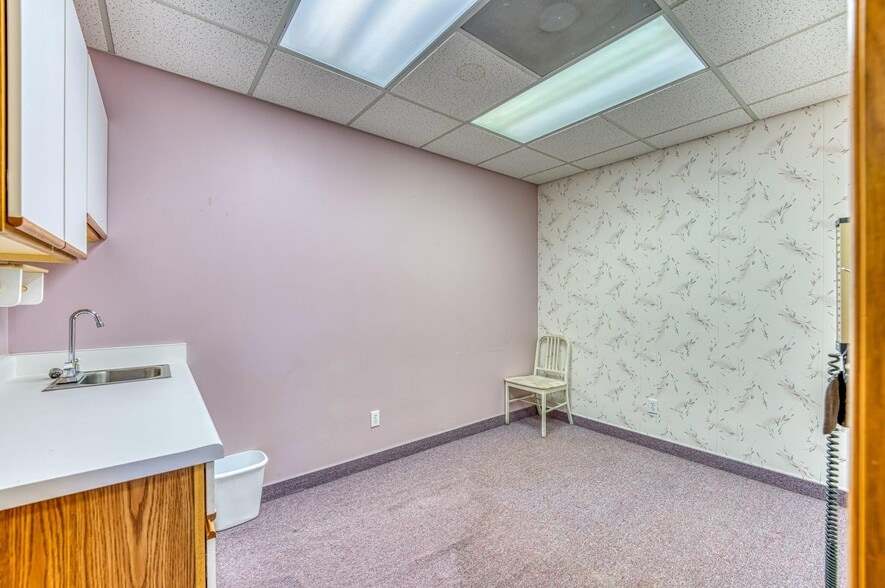 More Photos Of 100 W 4th St, Walsenburg Medical For Sale