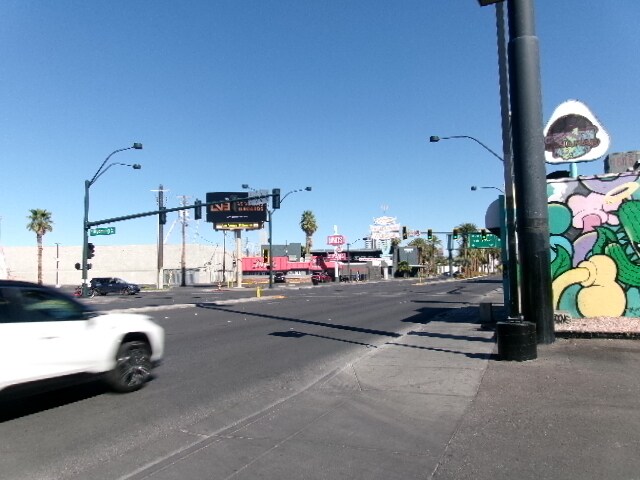 More Photos Of 1619 S Las Vegas Blvd, Las Vegas Convenience Store For Sale