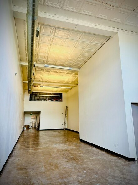 More Photos Of 415 Lake St, Shreveport General Retail For Lease