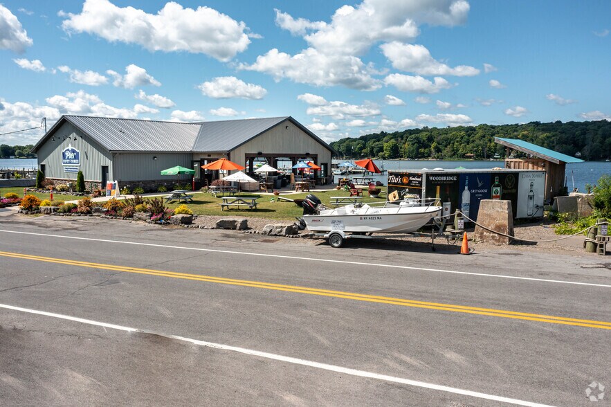 More Photos Of 7147 Lake Bluff Rd, Wolcott Restaurant For Sale