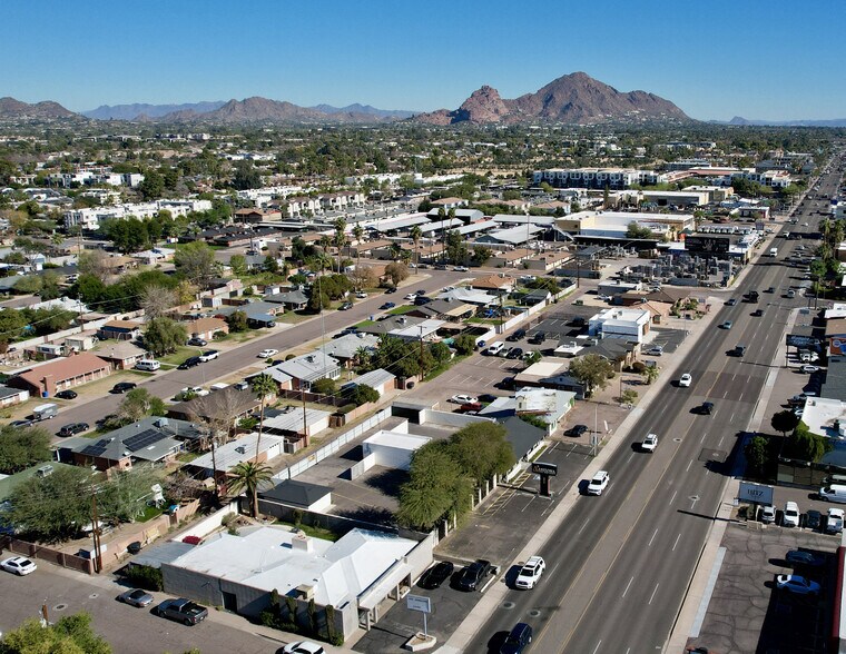 More Photos Of 2514 E Indian School Rd, Phoenix Showroom For Sale