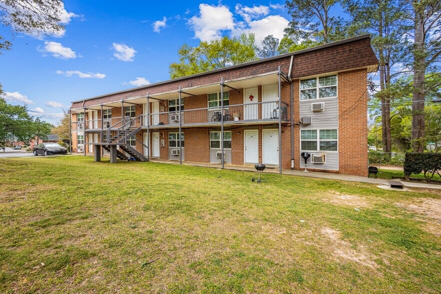 More Photos Of 210 Matthews Ave, Carrollton Apartments For Sale