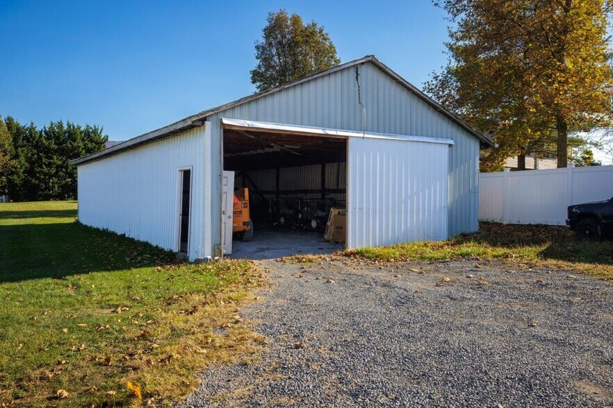 More Photos Of 9800 S Congress St, New Market Auto Repair For Sale