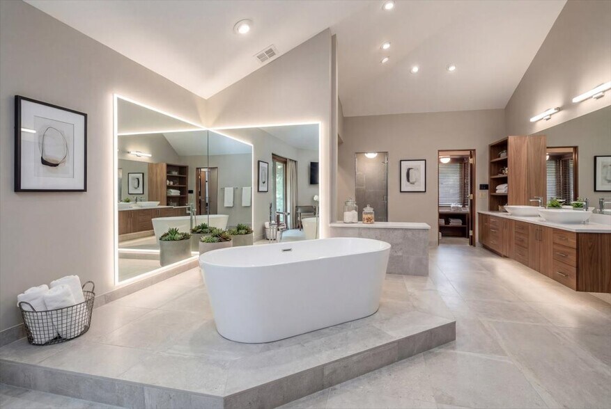 More Photos Of 20 Woodsend Cres, Aurora Flex For Sale