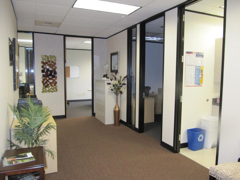 More Photos Of 3409 Executive Center Dr, Austin Unknown For Lease