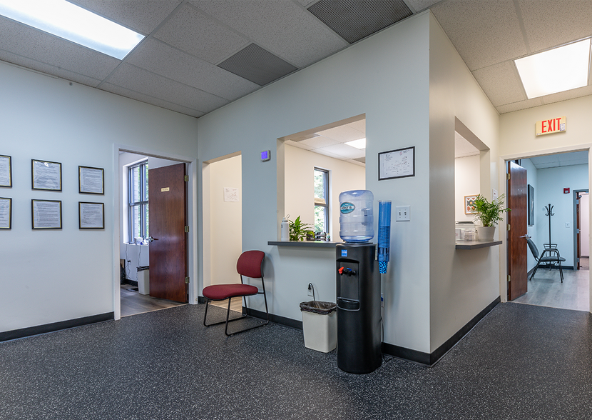 More Photos Of 335 Roselane St NW, Marietta Medical For Lease