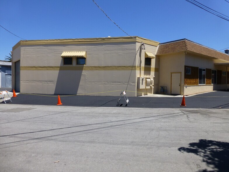 More Photos Of 16840 Alisal Ct, San Lorenzo Warehouse For Lease