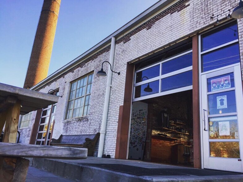 More Photos Of 3121 Broadway St, Paducah Storefront Retail Office For Sale