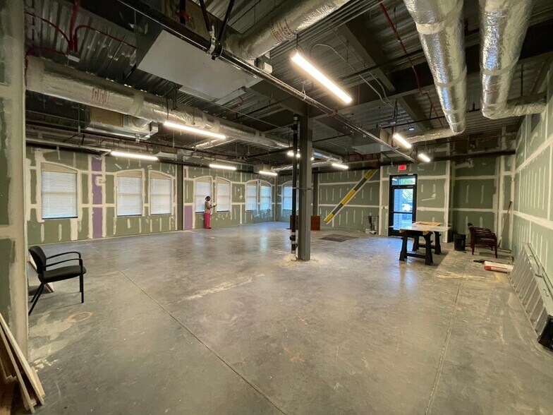 More Photos Of 2675 Elms Plantation Blvd, Charleston Office For Lease