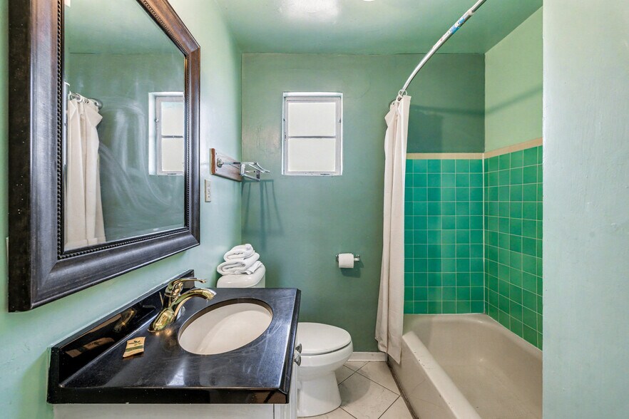 More Photos Of 537 S Country Club Dr, Mesa Hotel For Sale