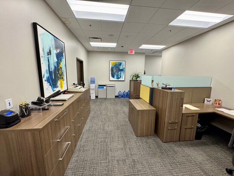 More Photos Of 222 E Park St, Edwardsville Office For Lease