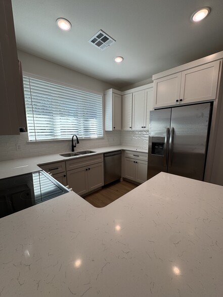 More Photos Of 816 N Main St, Broken Arrow Apartments For Sale