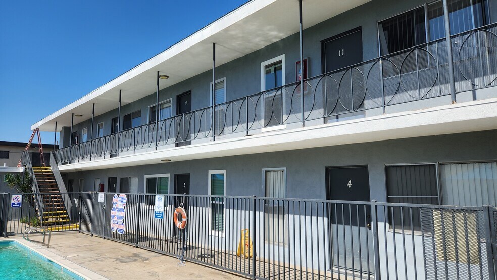 More Photos Of 5018-5029 Santa Ana St, Cudahy Apartments For Sale