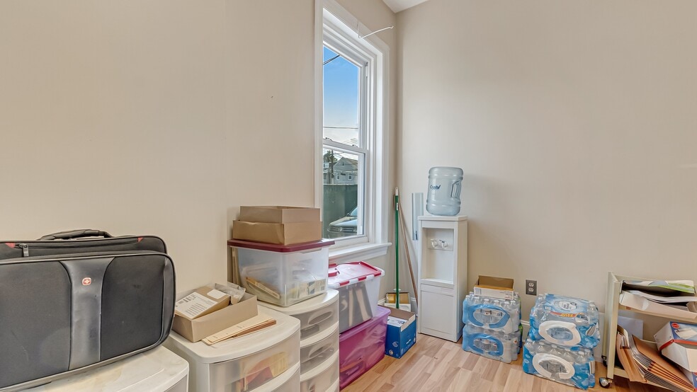 More Photos Of 207 W Broad St, Bethlehem Office For Sale