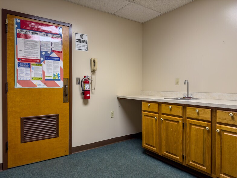 More Photos Of 1679 E State Route 29, Urbana Showroom For Sale