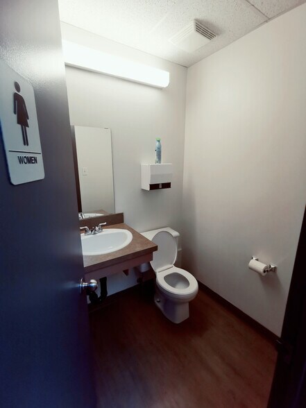 More Photos Of 1431 40th Ave NE, Calgary Light Distribution For Sale