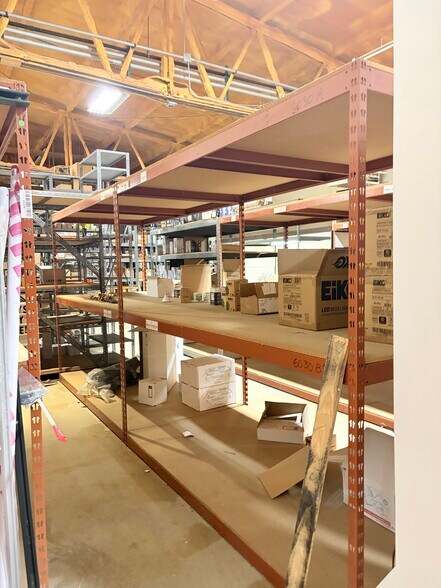 More Photos Of 200 E 2nd St, Rochester Freestanding For Lease