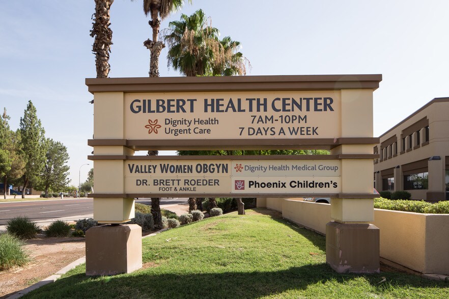 More Photos Of 1501 N Gilbert Rd, Gilbert Medical For Lease