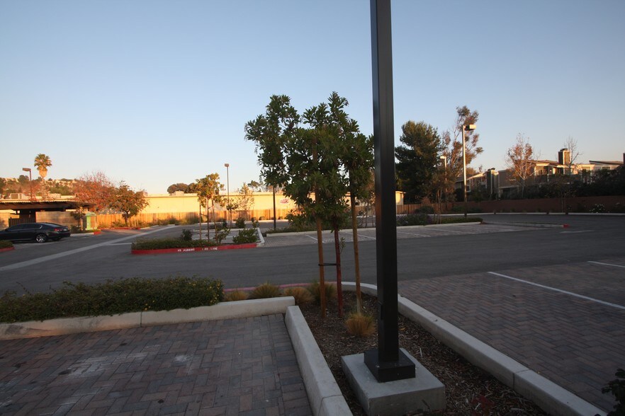More Photos Of 19034-19042 Soledad Canyon Rd, Santa Clarita Medical For Lease