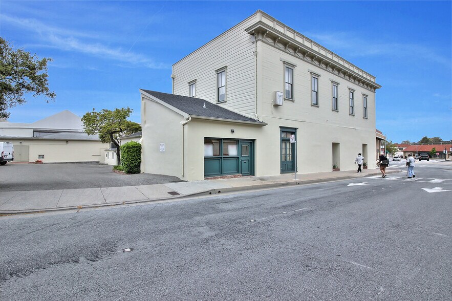 More Photos Of 486 Alvarado St, Monterey Storefront Retail Office For Lease