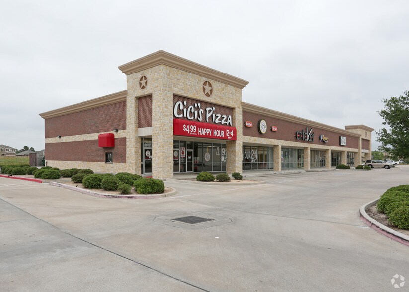 More Photos Of 9603 Broadway Blvd, Pearland Storefront For Lease