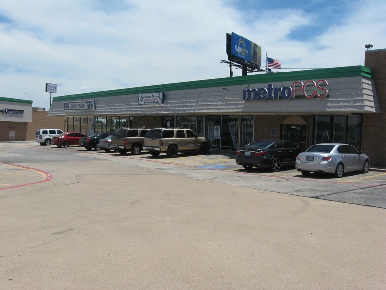 More Photos Of 5203 McCart Ave, Fort Worth Storefront For Lease