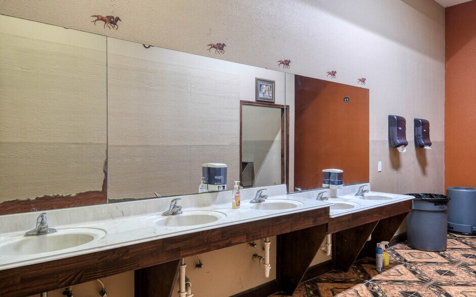 More Photos Of 48600 US-290 BUS, Hempstead Land For Sale