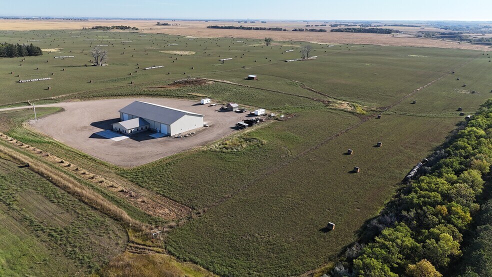 More Photos Of 10345 Hwy 83 S, Minot Flex For Sale