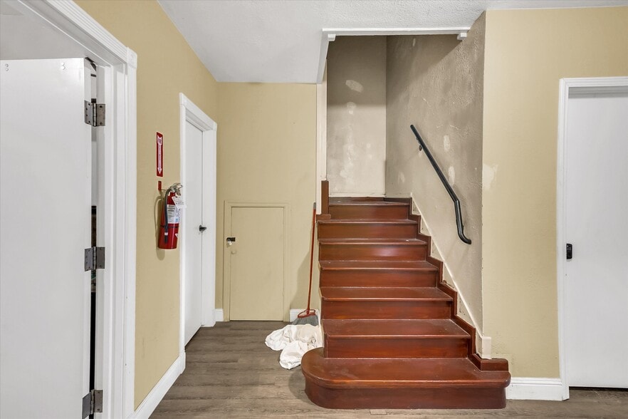 More Photos Of , Sacramento General Retail For Sale