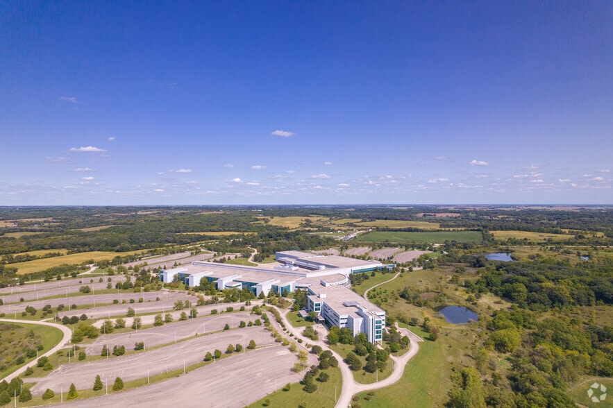 More Photos Of 2001 N Division St, Harvard Manufacturing For Lease