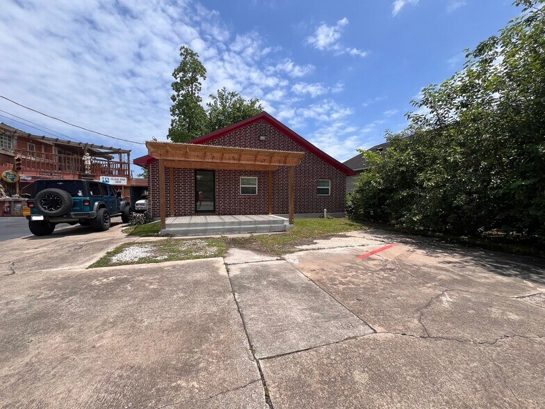 More Photos Of 2209 Highway 3, Dickinson Office Residential For Sale