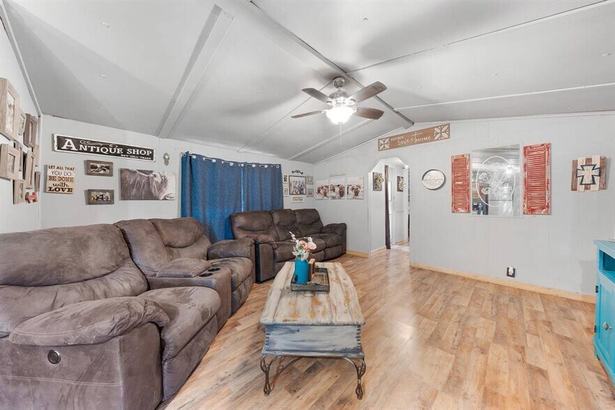 More Photos Of 4500 FM 515, Emory Light Manufacturing For Sale