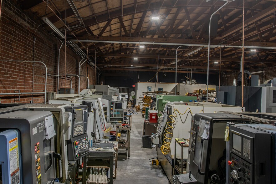 More Photos Of 2456 E 57th St, Huntington Park Warehouse For Sale