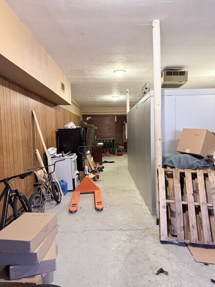 More Photos Of 8 Yeoman St, Amsterdam Flex For Sale