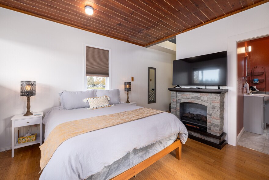 More Photos Of 317 N 1st St, La Conner Land For Sale