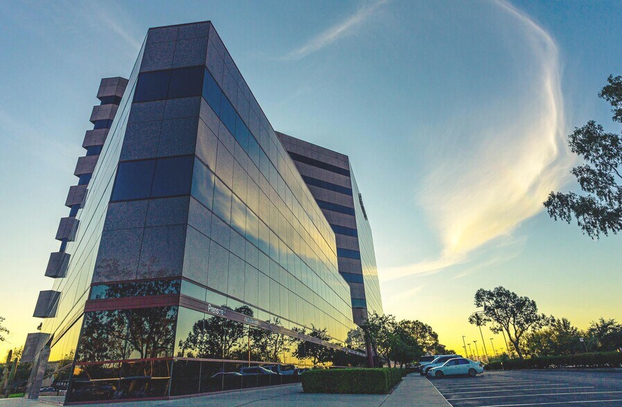 More Photos Of 5210 E Williams Cir, Tucson Office For Lease