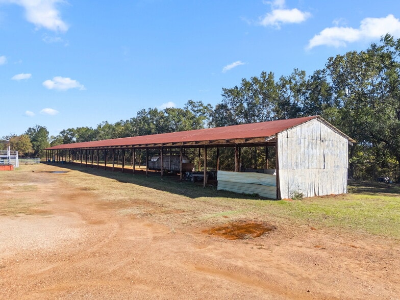 More Photos Of 13087 Hwy 271 N, Tyler Sports And Entertainment For Lease