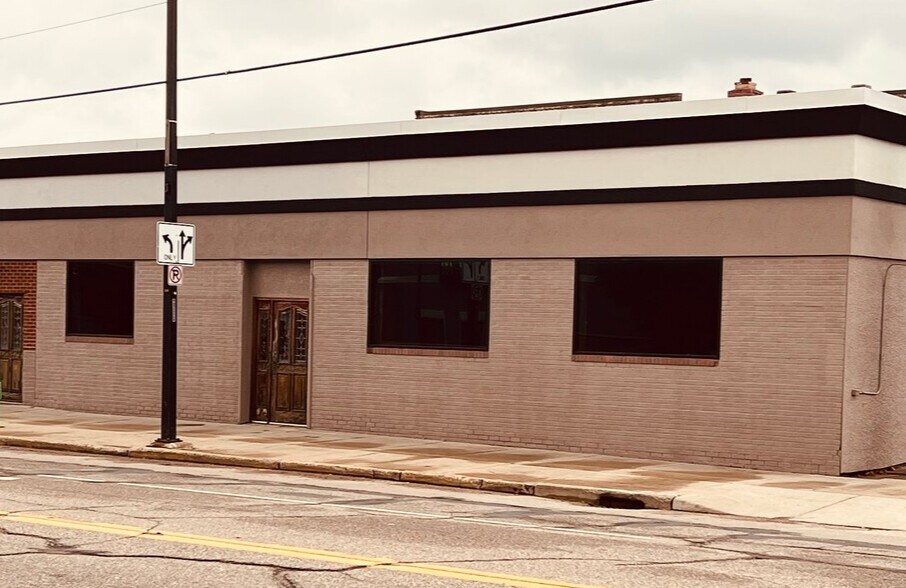 More Photos Of 423 Saint Germain St E, Saint Cloud Restaurant For Lease