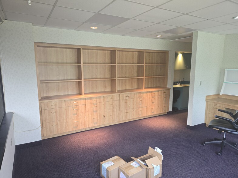 More Photos Of 1201 Mount Kemble Ave, Morristown Medical For Lease