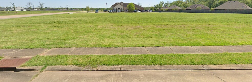 More Photos Of 124 Versailles Blvd, Alexandria Land For Sale