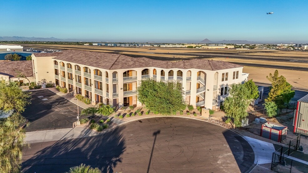 More Photos Of 2550 N Thunderbird Cir, Mesa Office For Lease