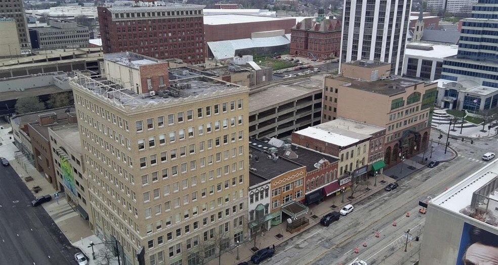 More Photos Of 309 Main St, Peoria Storefront Retail Residential For Sale