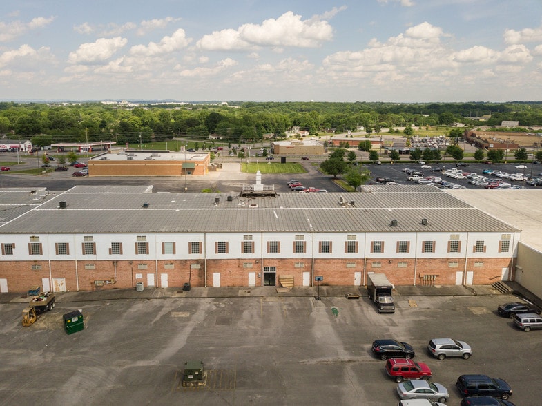 More Photos Of 1370 Hazelwood Dr, Smyrna Unknown For Lease