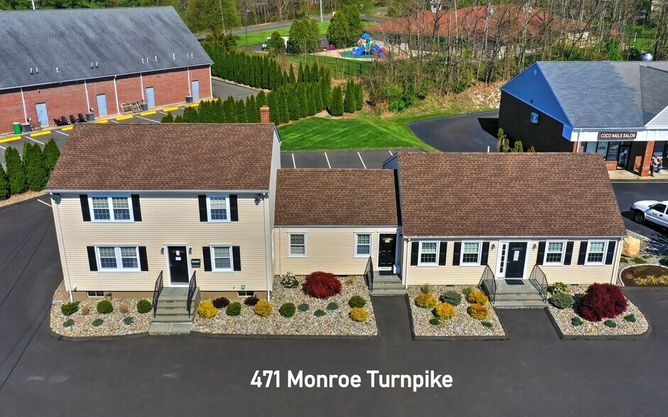 More Photos Of 471 Monroe Tpke, Monroe Medical For Lease