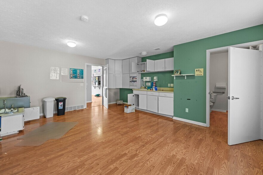 More Photos Of 1878 SW Bayshore Dr, Suttons Bay Light Distribution For Sale