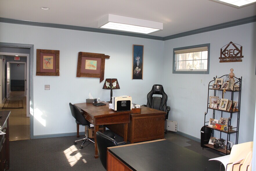 More Photos Of 80 E Main St, Port Jervis Flex For Sale