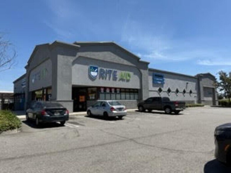 Primary Photo Of 8914 Valley Blvd, Rosemead Drugstore For Lease