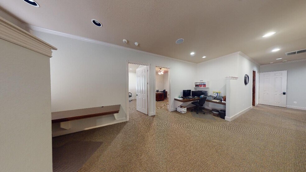 More Photos Of 5507 Louetta Rd, Spring Medical For Sale