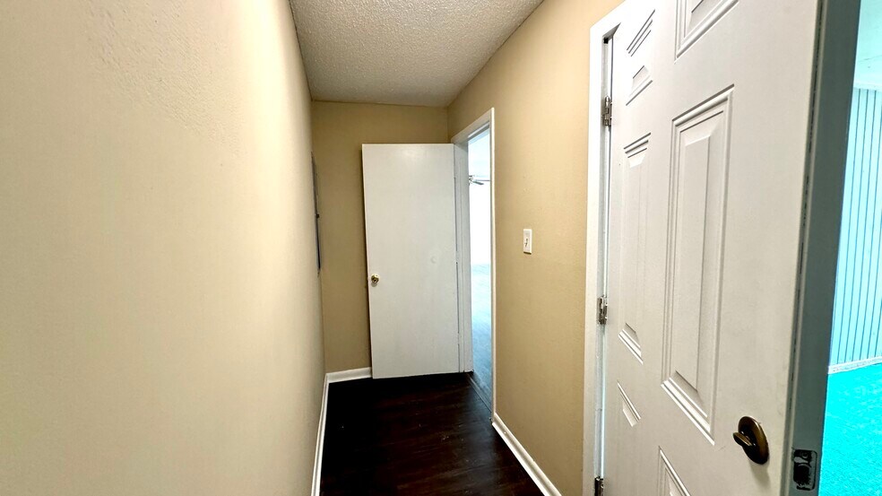 More Photos Of 6270 Aquarius Dr, Alpine Apartments For Sale