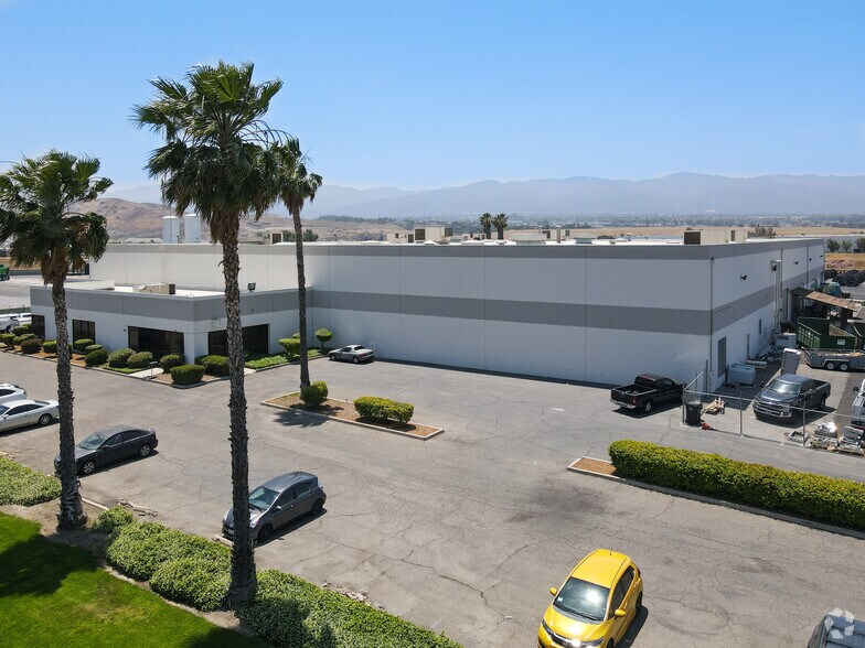 More Photos Of 720 S Temescal St, Corona Manufacturing For Lease